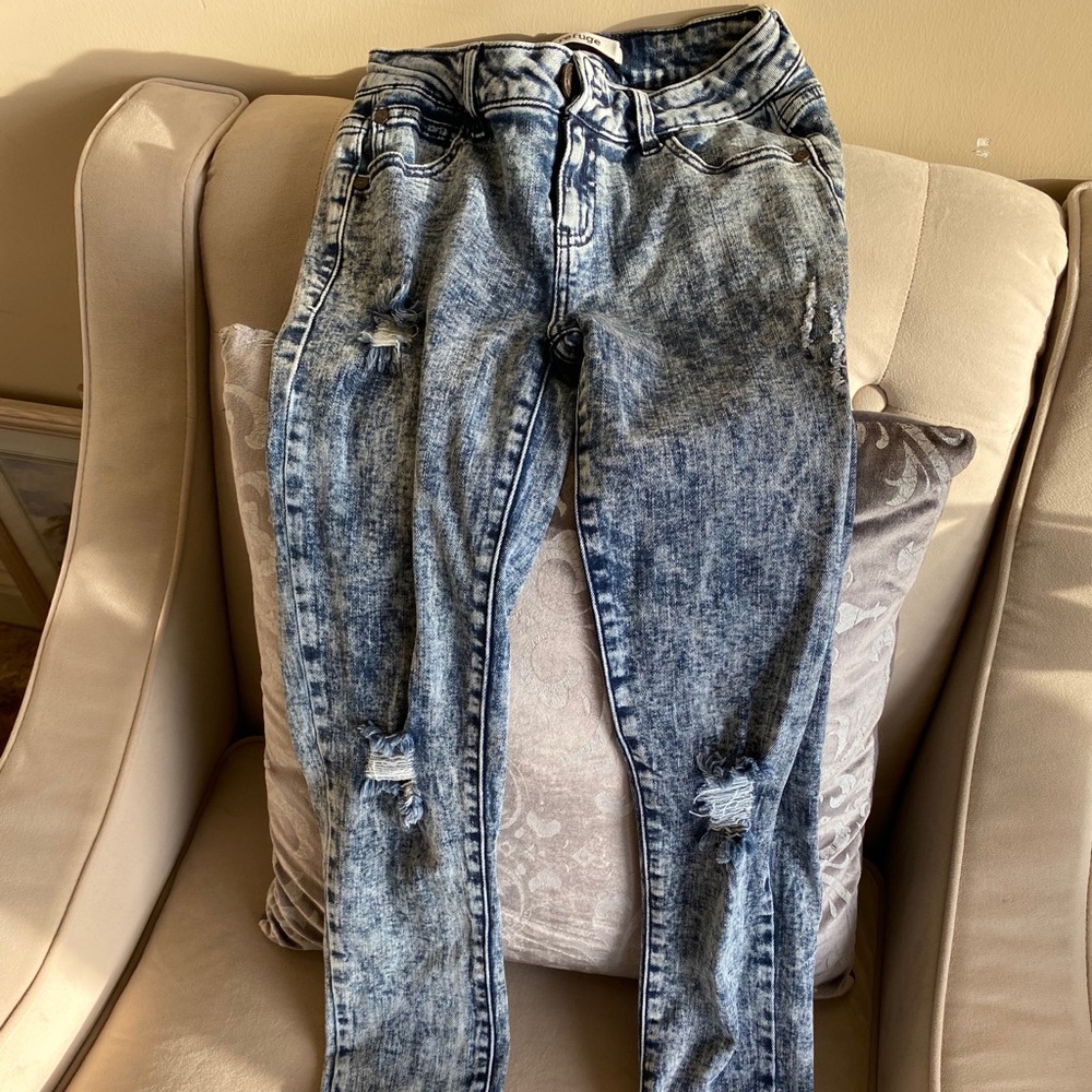 refuge ripped jeans